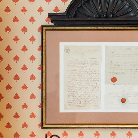 Kleine In Ruhiger Stadtlage