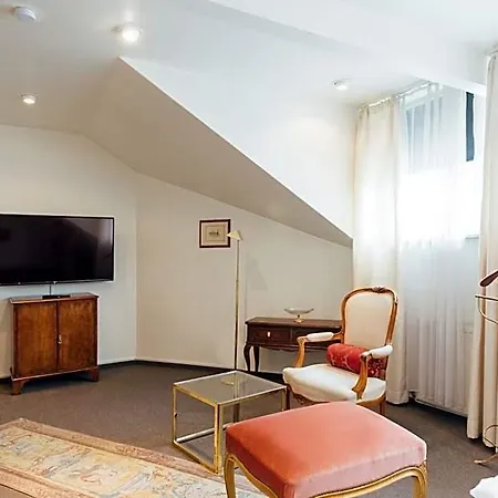 Das Kleine Hotel In Ruhiger Stadtlage Hotel 3*