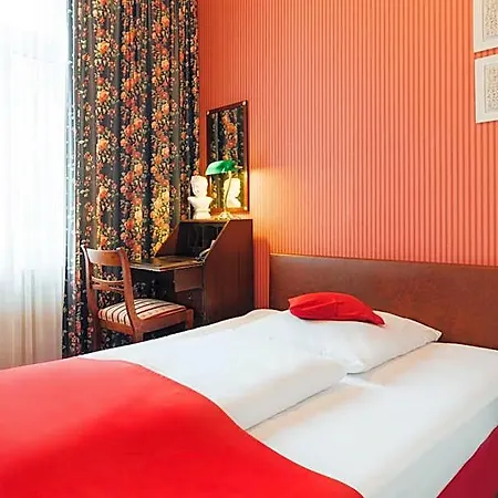 Hotel Das Kleine Hotel In Ruhiger Stadtlage
