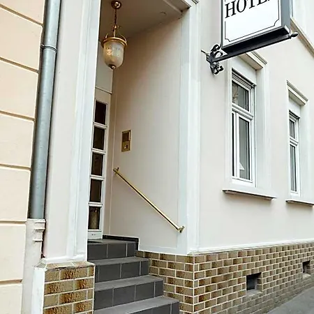 Hotel Kleine In Ruhiger Stadtlage Wiesbaden