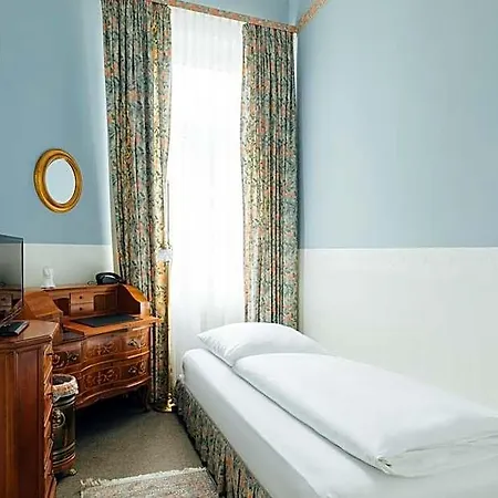 Das Kleine Hotel In Ruhiger Stadtlage Wiesbaden