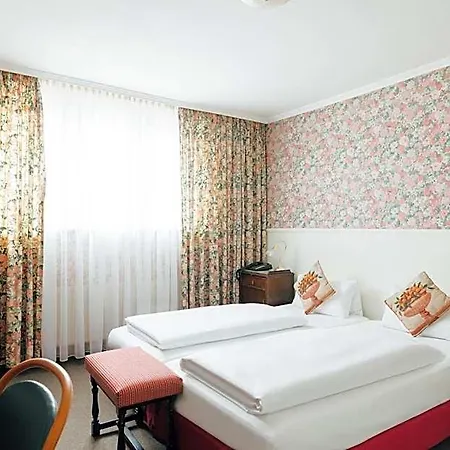 Das Kleine Hotel In Ruhiger Stadtlage