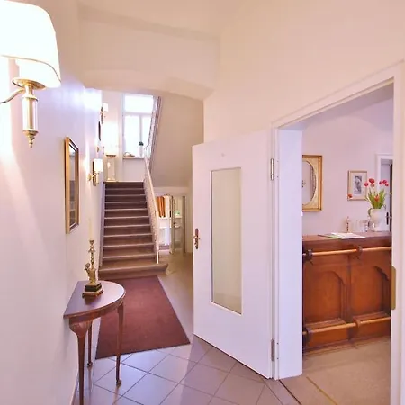 Das Kleine Hotel In Ruhiger Stadtlage Hotel