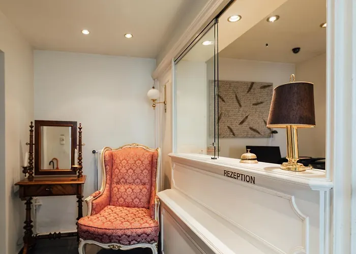 Kleine In Ruhiger Stadtlage