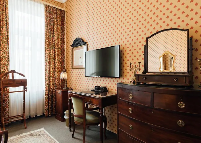 Kleine In Ruhiger Stadtlage