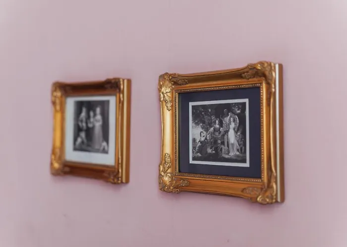 Hotel Kleine In Ruhiger Stadtlage 3*